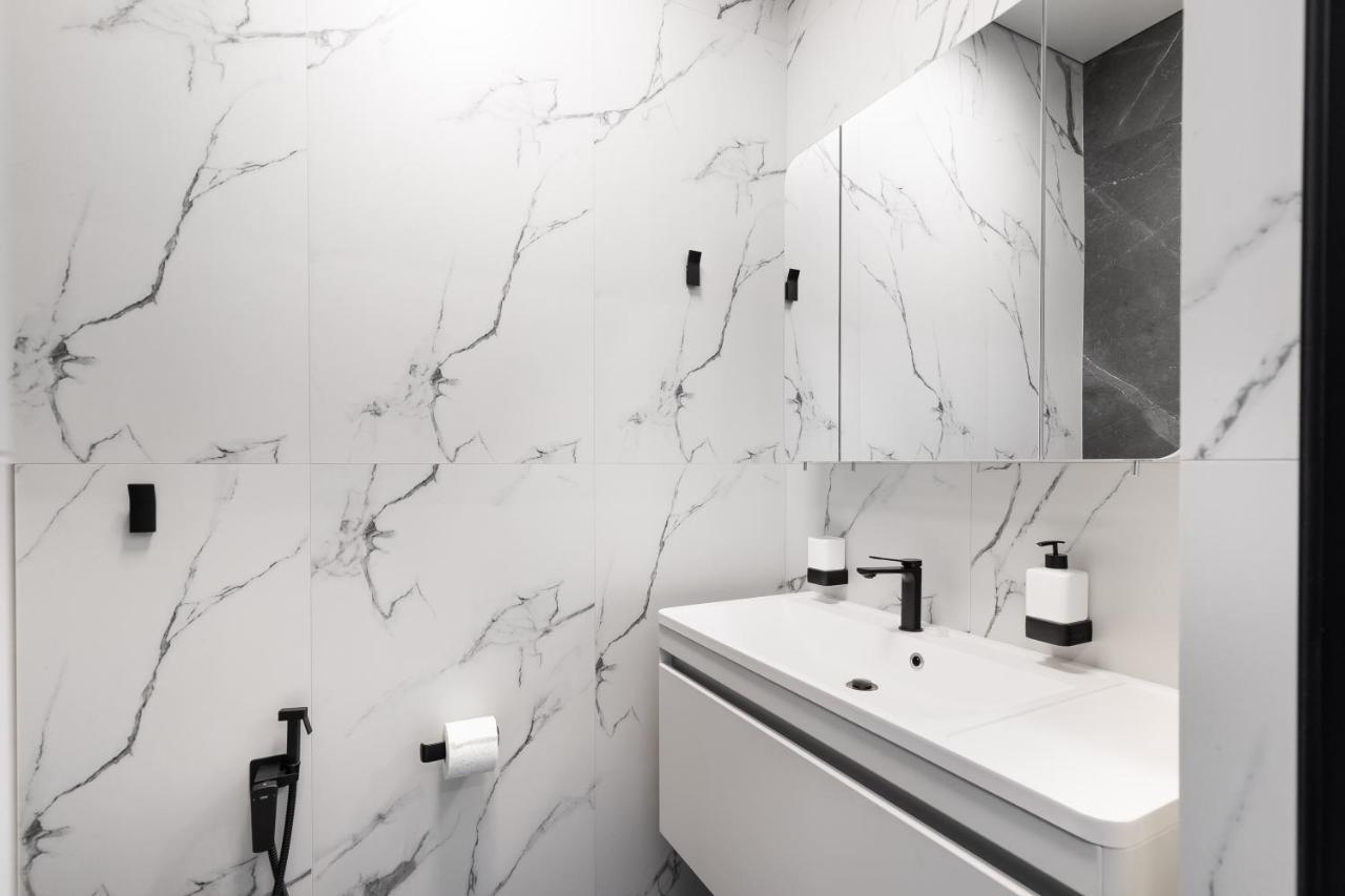 Luxury Waterfront 3-Bedrooms Apartment Одесса Экстерьер фото