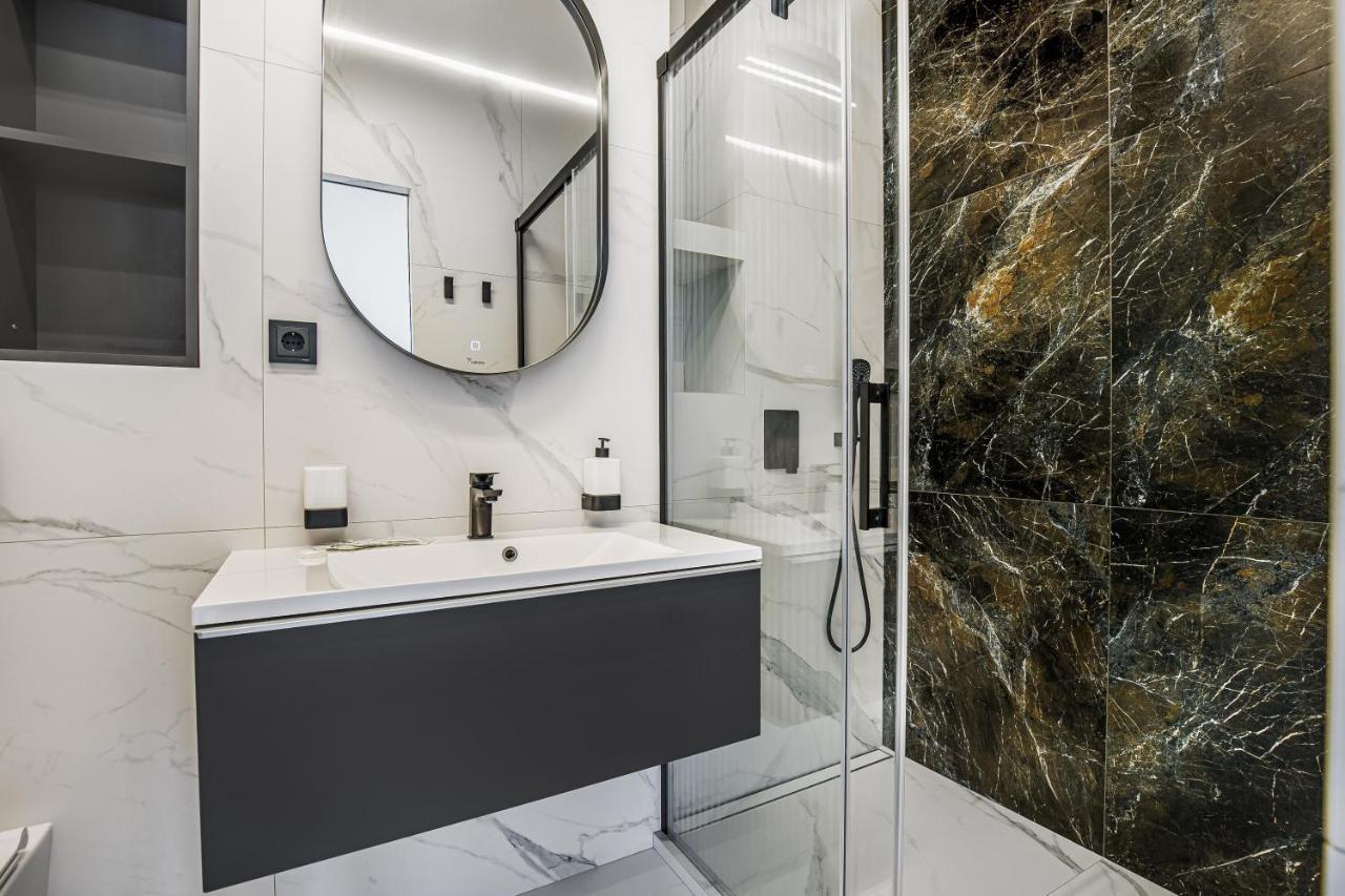 Luxury Waterfront 3-Bedrooms Apartment Одесса Экстерьер фото
